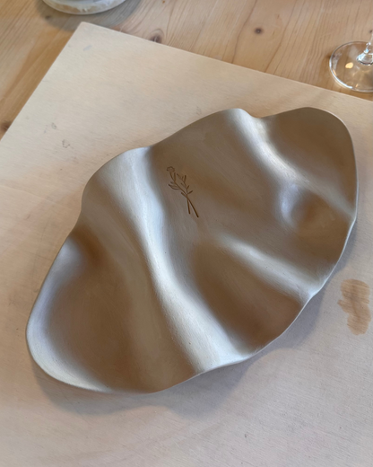 planche d'apéritif ondulée en céramique
